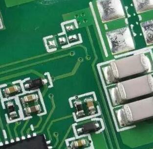 深圳風華貼片電容代理商：怎么判斷貼片電容漏電？