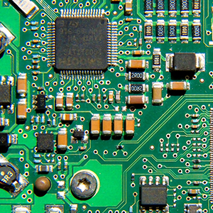 貼片電容的容值會隨電壓變化而變化嗎？